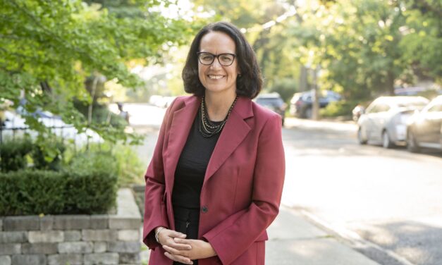 Знайомтесь: Лі Ферклофф (Lee Fairclough), представниця Етобіко-Лейкшор у Парламенті Онтаріо