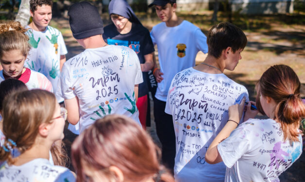 Загартовуємо українську молодь за океаном