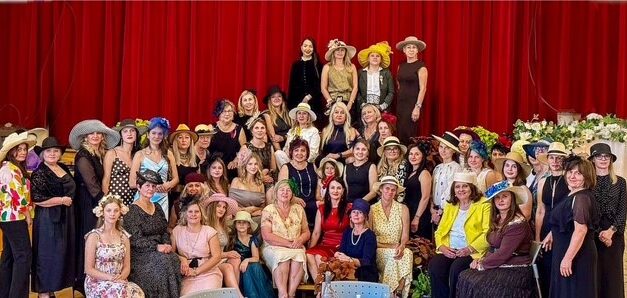 Чайний вечір «Чарівні капелюшки» в ОУК ім. Ольги Басараб в Едмонтоні: початок нової традиції